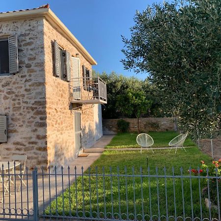Messinian Stone House Villa ภายนอก รูปภาพ