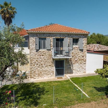 Messinian Stone House Villa ภายนอก รูปภาพ