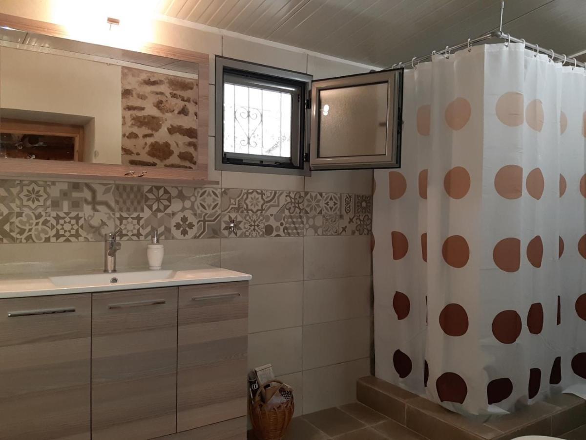 Messinian Stone House Villa ภายนอก รูปภาพ