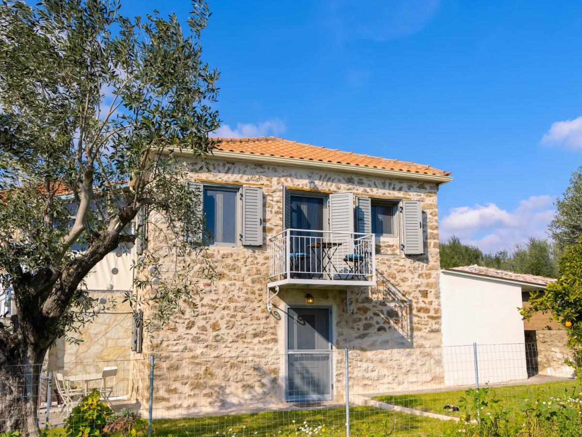 Messinian Stone House Villa ภายนอก รูปภาพ